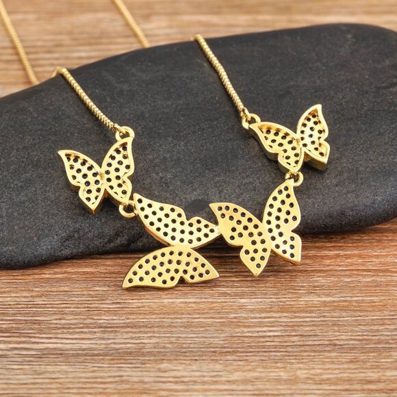 NWT Butterfly Cluster Pendant Necklace 18K Gold Plated Pink Swarovski Crystals - Picture 5 of 8